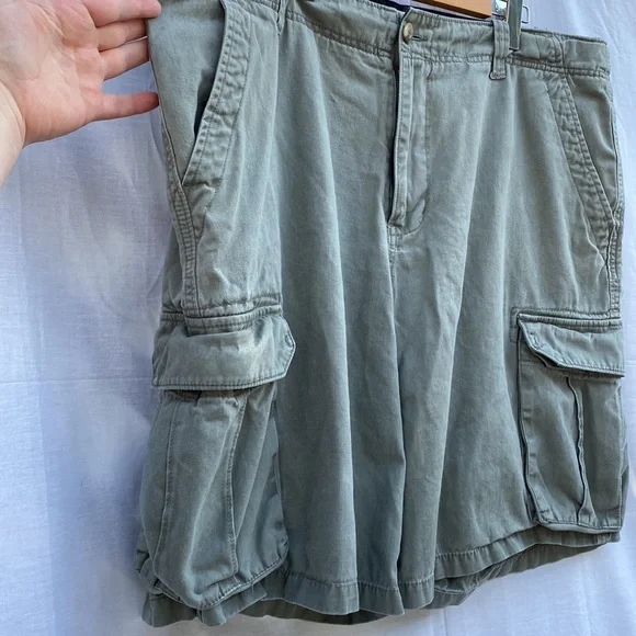 Basic Red Cargo Shorts - Picture 5 of 7
